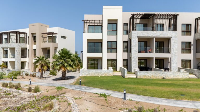 Ground Floor 1-Bedroom Apartment with Golf View & Private Garden – For Sale in Jebel Sifah