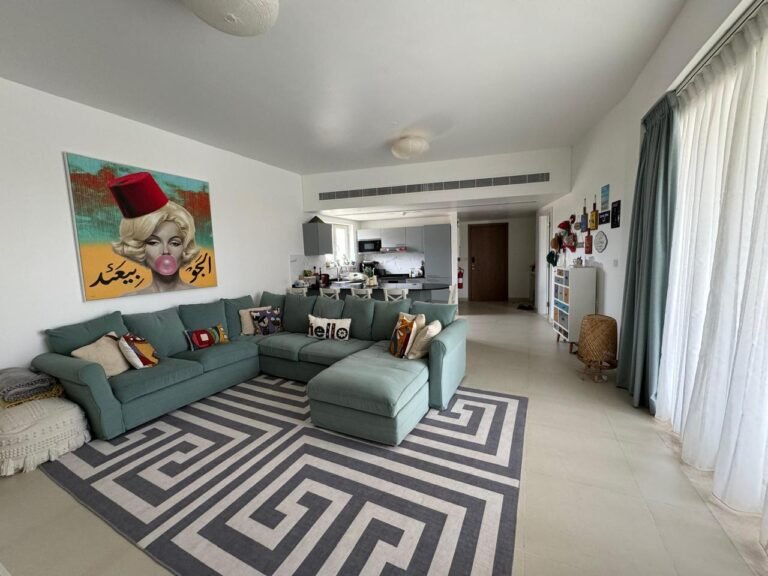 Furnished 2-Bedroom Apartment for Sale – Jebel Sifah (Golf Lake View)