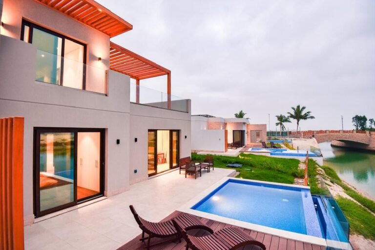 Furnished 2-Bedroom fanar view Villa for Sale in Hawana Salalah