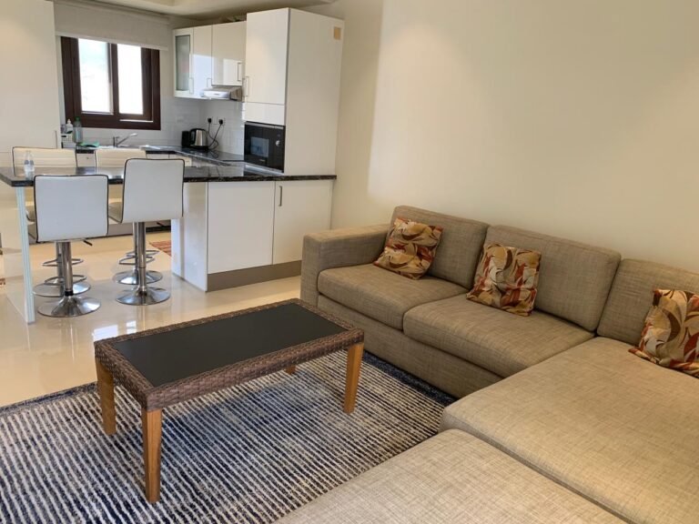 Luxury Furnished 1-Bedroom Apartment for Sale in Jebel Sifah 🏡