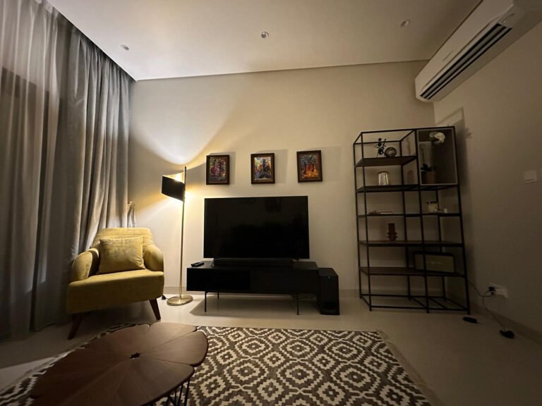 🏖️ Modern 1-Bedroom Apartment for Sale – Jebel Sifah 🏖️