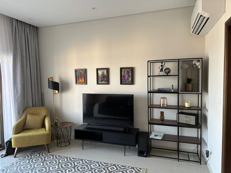 🏖️ Modern 1-Bedroom Apartment for Sale – Jebel Sifah