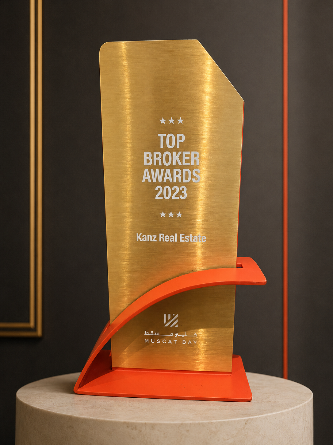 Muscat Bay Top Broker award presented to Kanz Real Estate